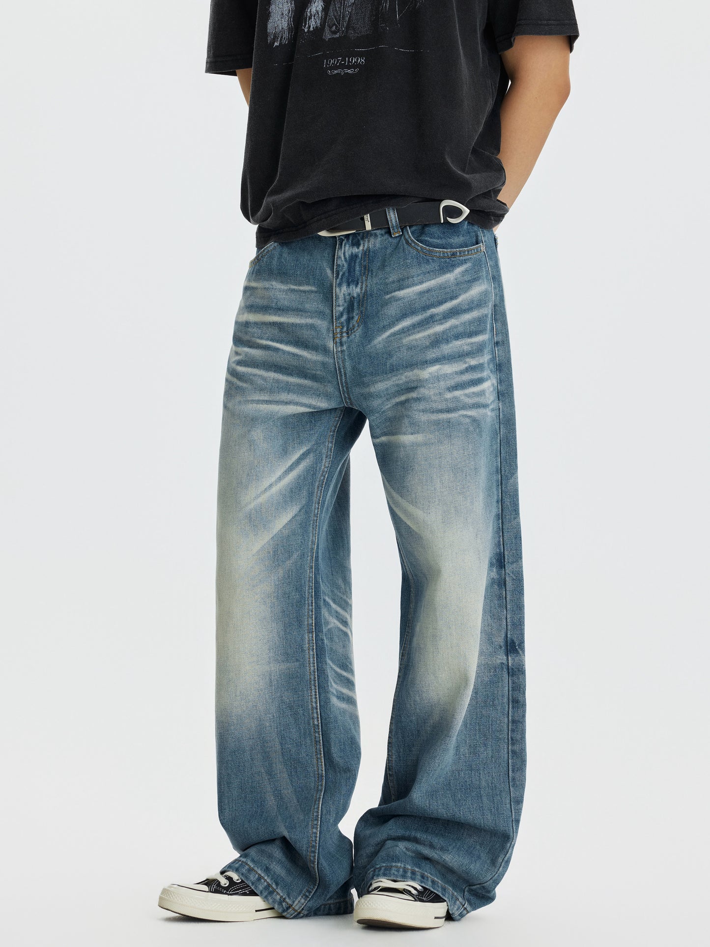 Vintage Washed Clean Fit Straight Jeans