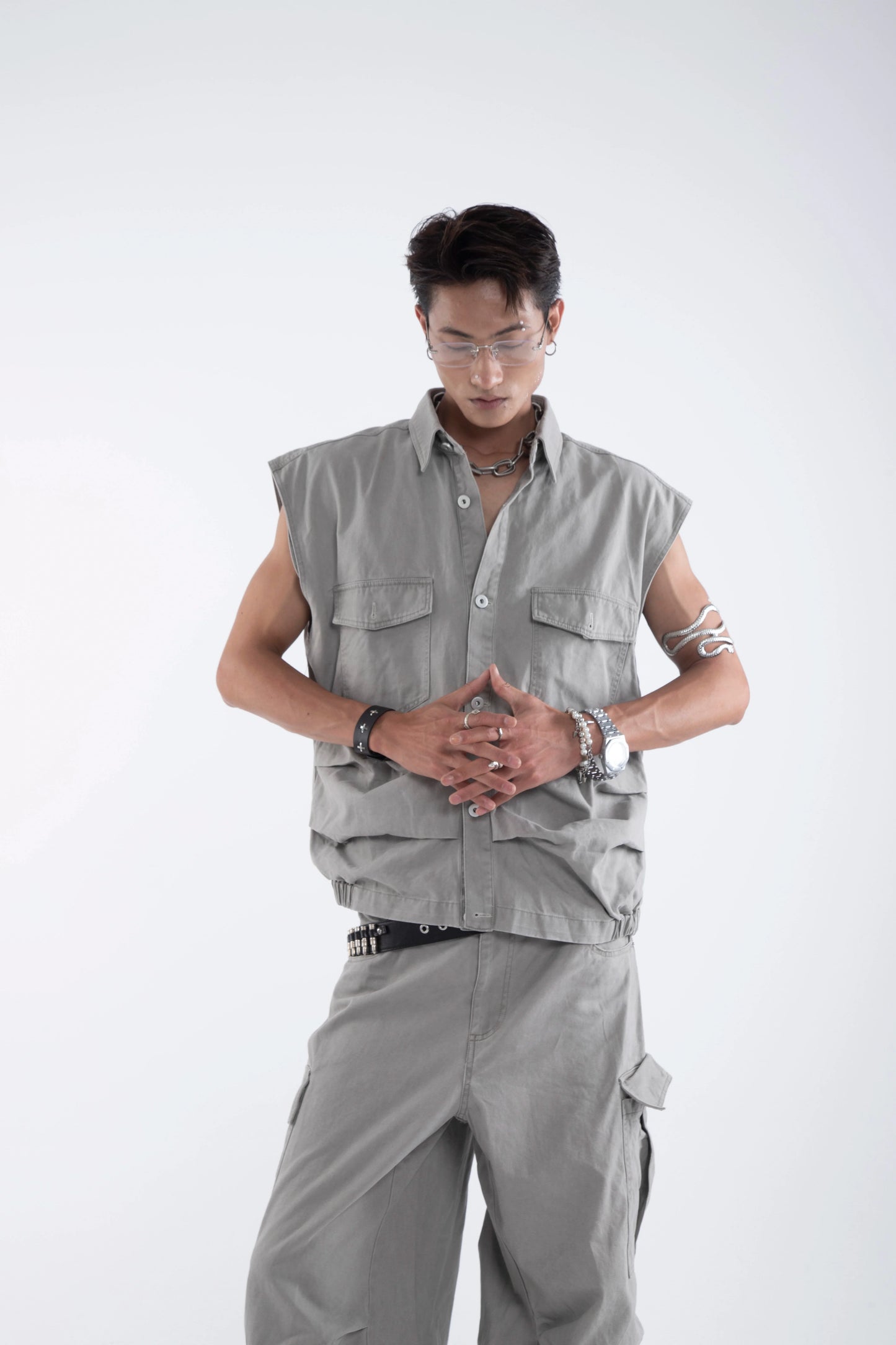 Retro Multi-pocket Pleated Vest