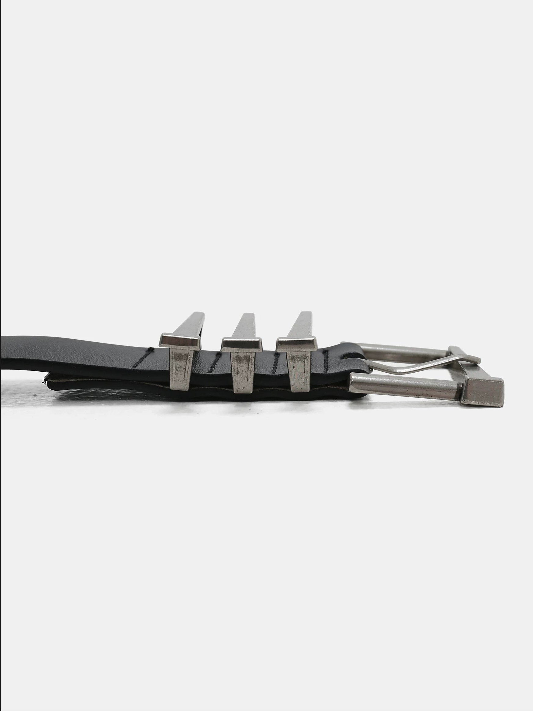 Sculptural Metal Buckle Leather Belt