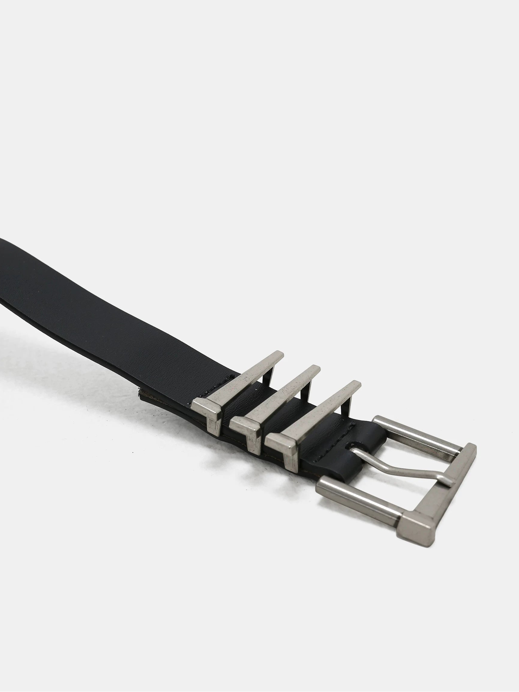 Sculptural Metal Buckle Leather Belt