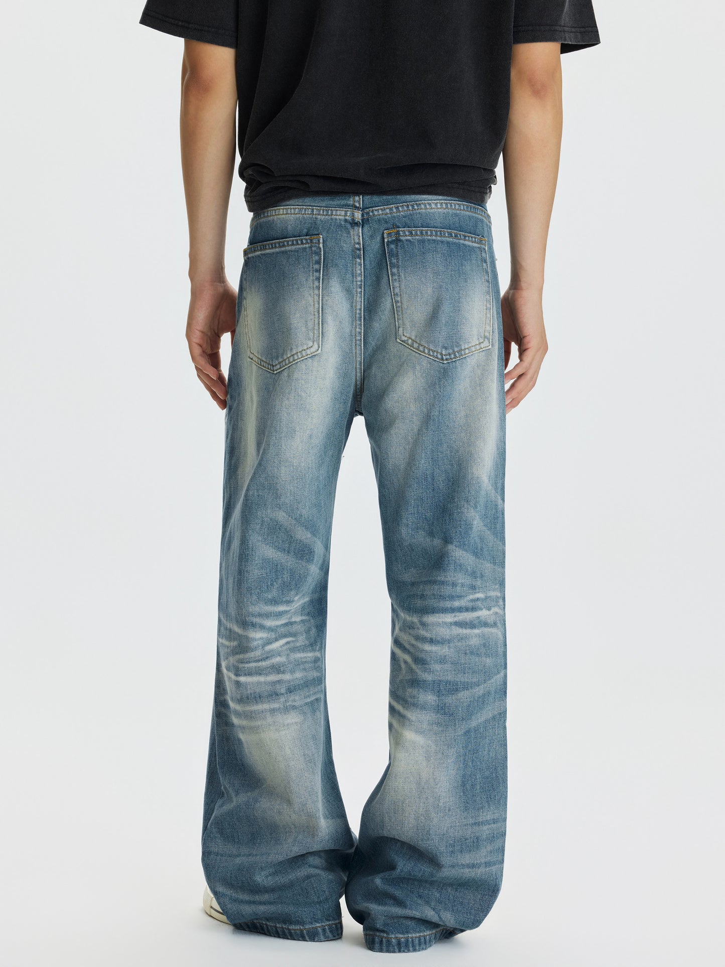 Vintage Washed Clean Fit Straight Jeans