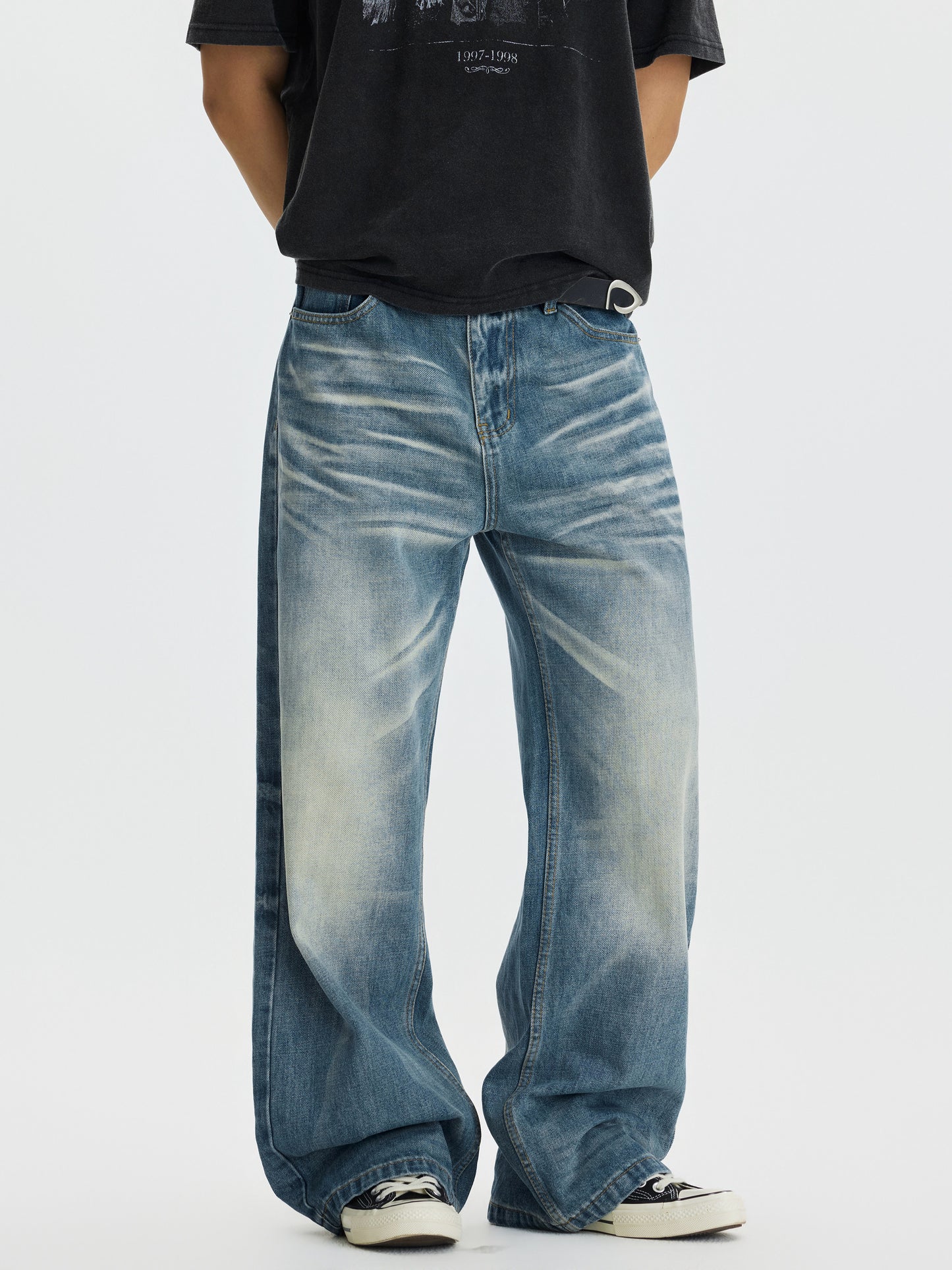 Vintage Washed Clean Fit Straight Jeans