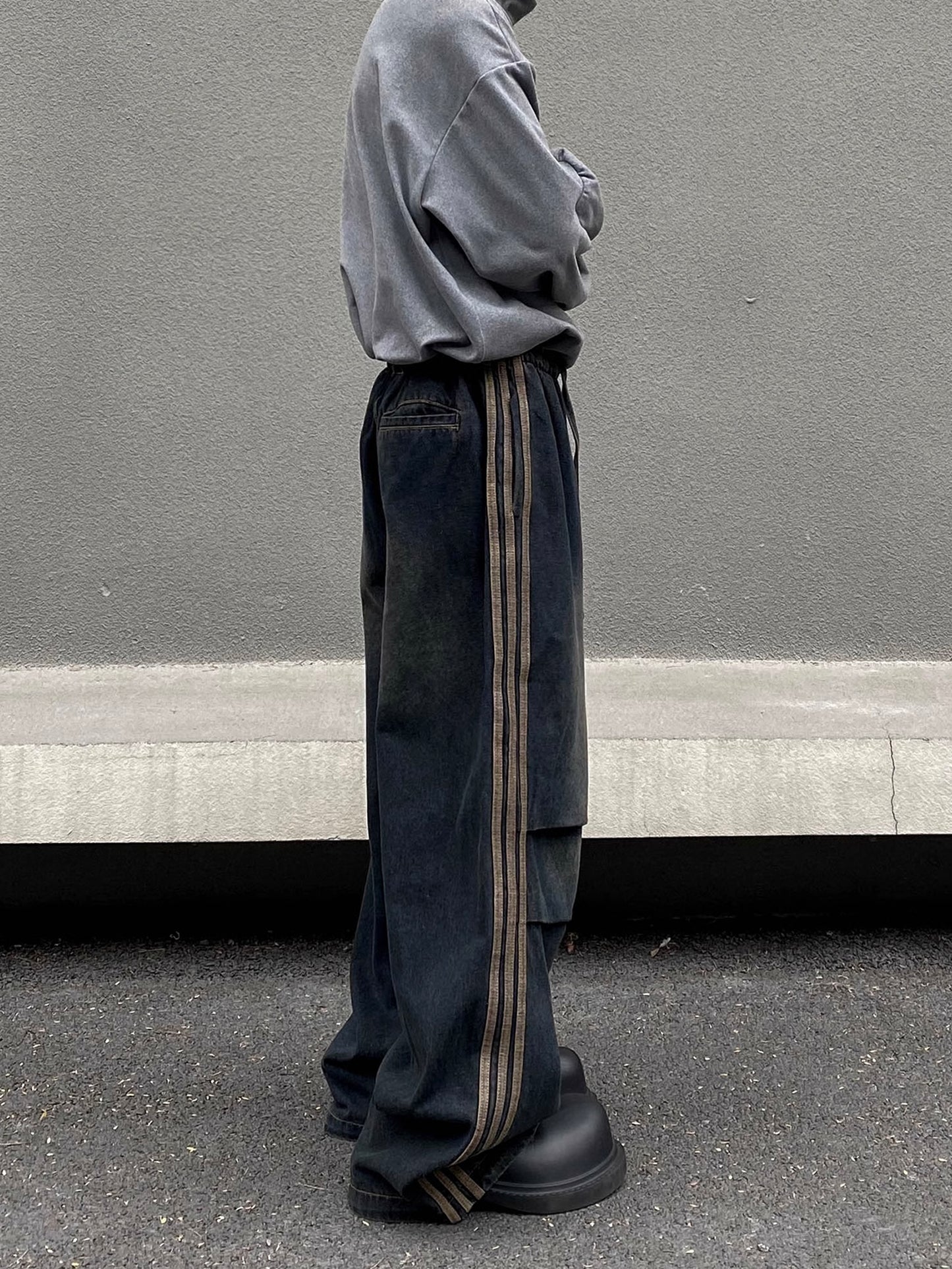 Niche PLEATS LINE CARGO PANTS