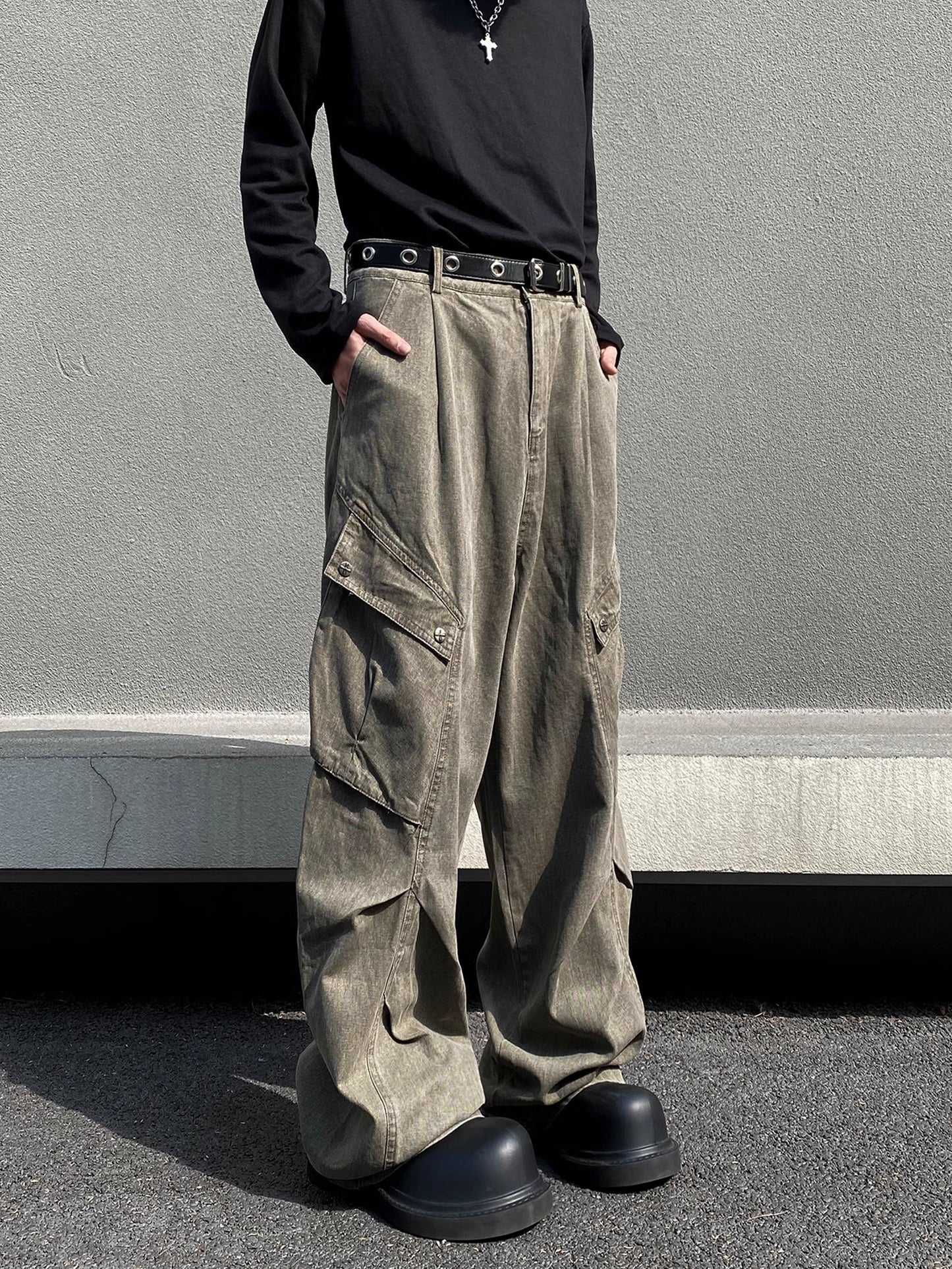 Diagonal Pocket Cargo Pants