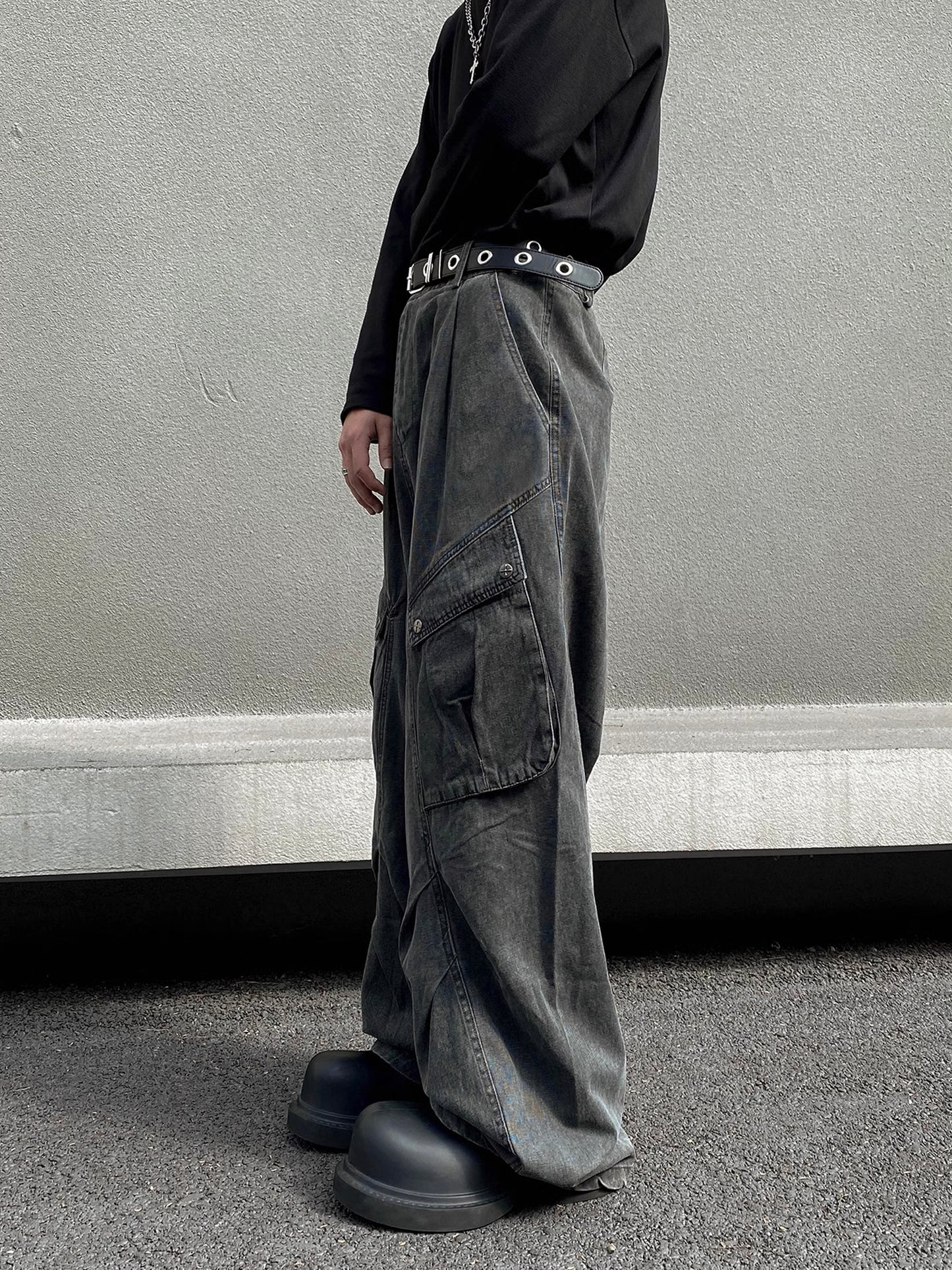 Diagonal Pocket Cargo Pants