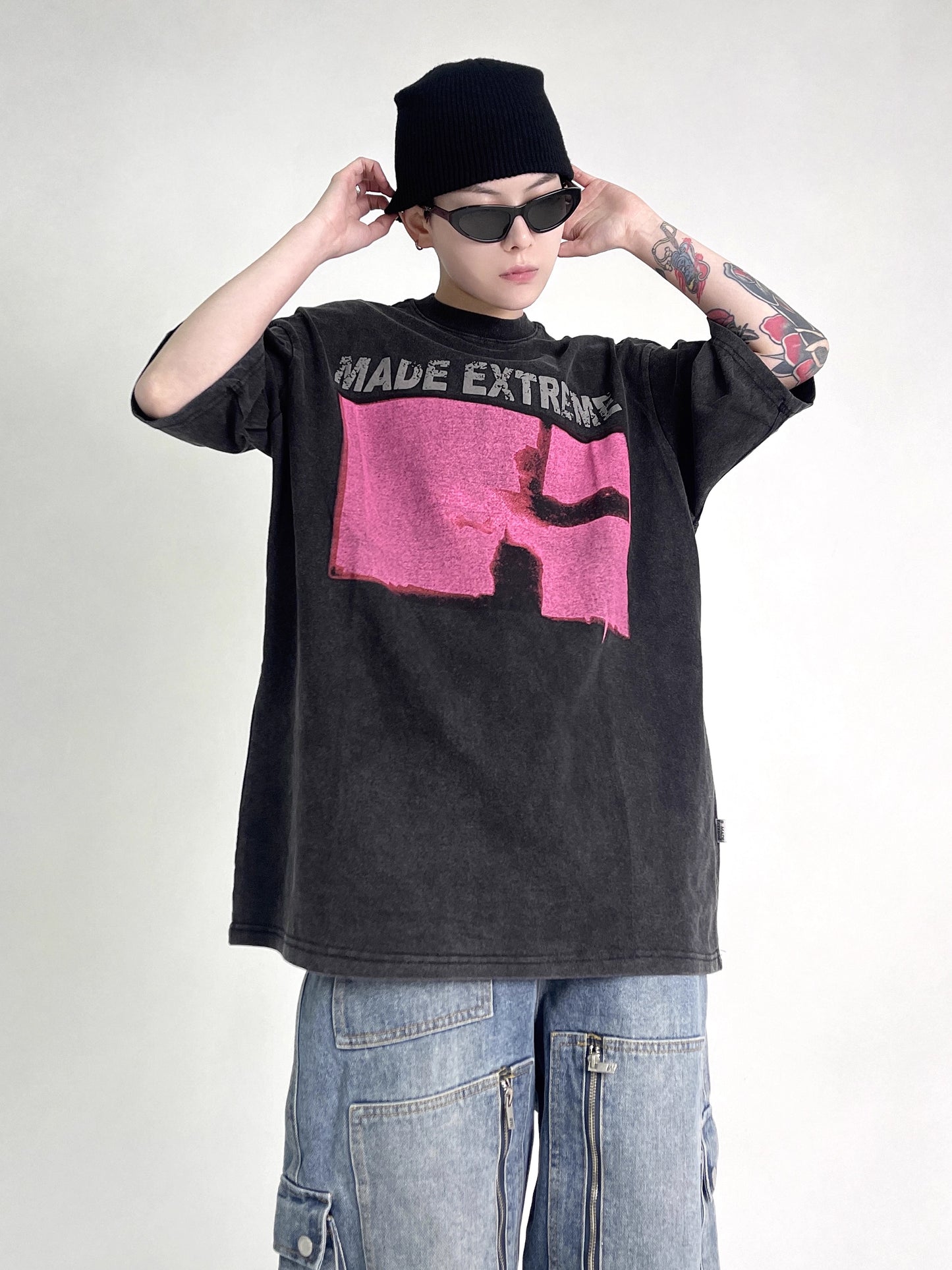 OVERSIZED GRAPHIC TEE