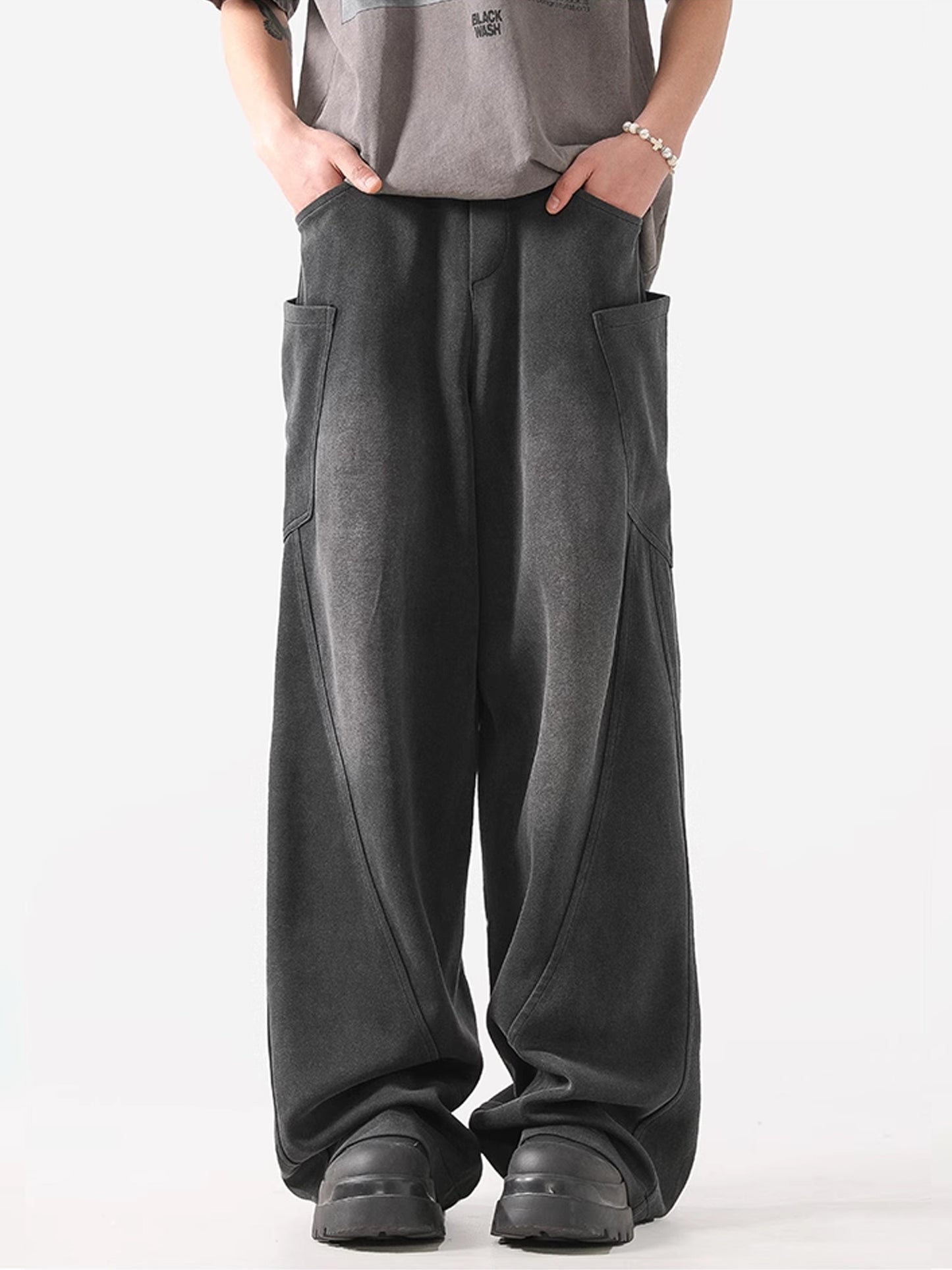 Structuring Pocket Sweat Pants