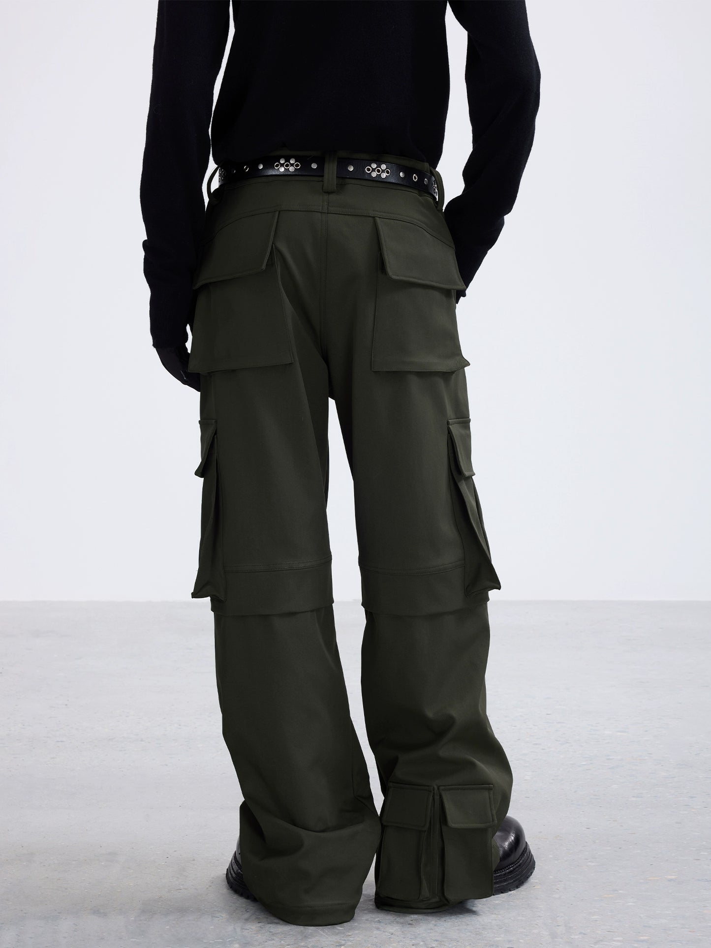 Multi-Pocket Pleated Cargo Pants